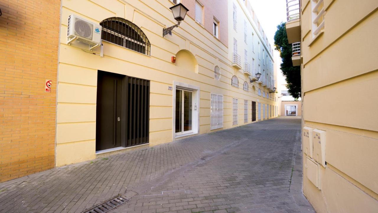 Rentalsevilla Escuelas Pias Buitenkant foto
